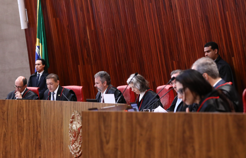 ELEIÇÕES 2026: TSE fecha cerco ao uso de inteligência artificial, mas deixa lacunas em regras