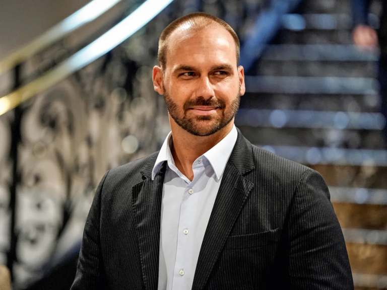 Moraes marca audiência com Eduardo Bolsonaro para esta terça-feira (14)