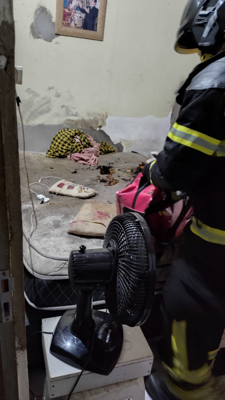 Incêndio em residência deixa homem ferido em Currais Novos