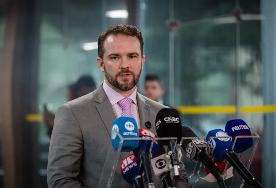 Governo prepara novo Desenrola com uso do FGTS para renegociação de dívidas