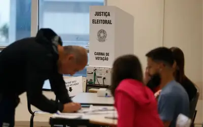 ELEIÇÕES 2026: cenário de 2° turno entre Lula e Flávio Bolsonaro apresenta oscilação; confira resultado da pesquisa BTG/Nexus