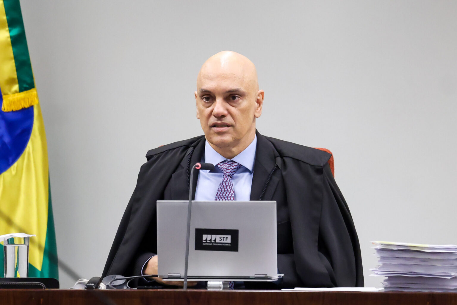 Moraes suspende aplicação da Lei da Dosimetria para condenada por atos de 8 de janeiro