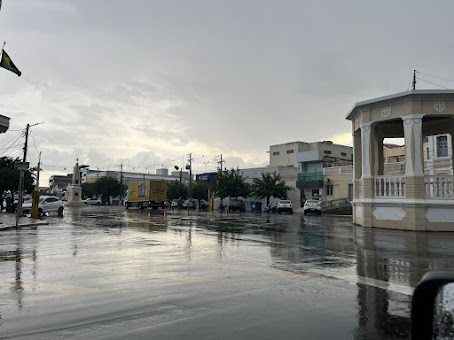 Chuva molhadeira banha Currais Novos e região, mas situação dos açudes ainda preocupa