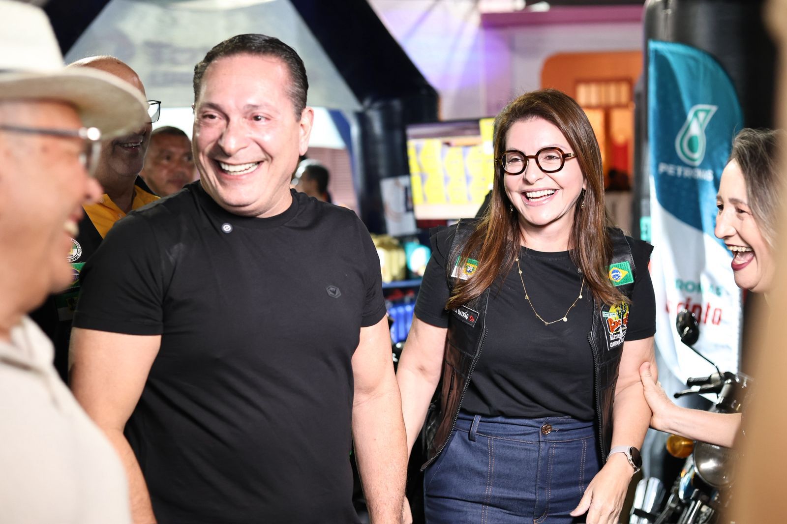 Ezequiel Ferreira e Milena Galvão participam da abertura oficial do Cactus Moto Fest em Currais Novos