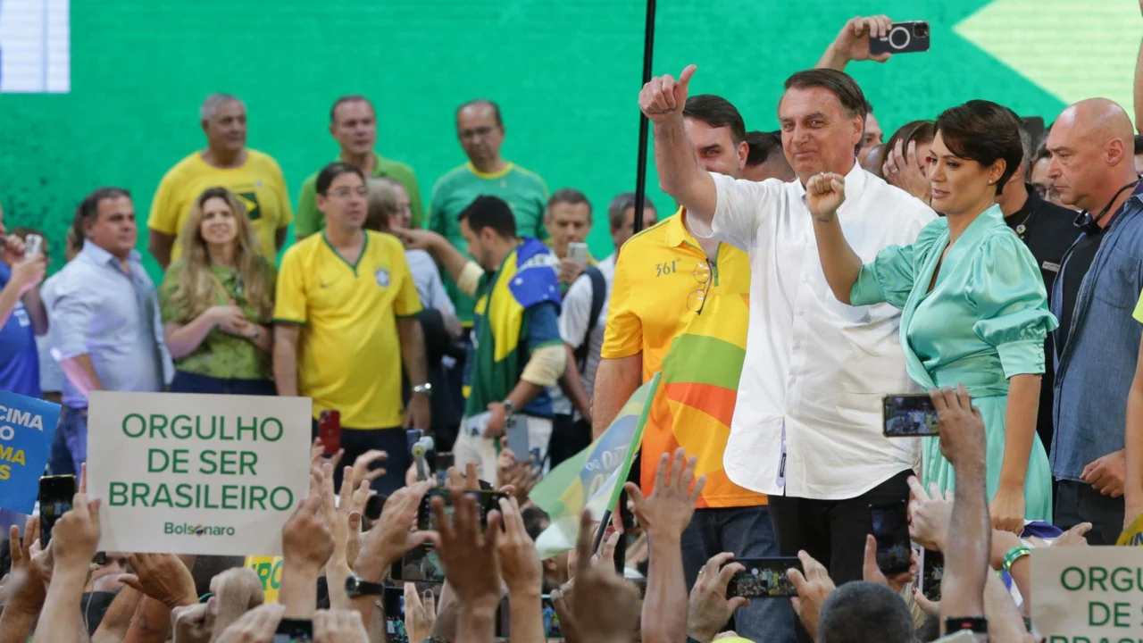 PL é o partido que mais cresceu em número de filiados; PT está entre os que mais perderam