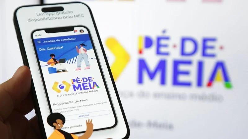 MEC paga terceira parcela do programa Pé-de-Meia entre 25 de maio e 1º de junho