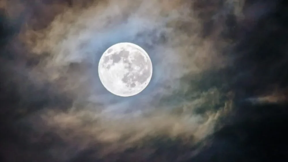 Lua Azul e microlua poderão ser vistas no Brasil neste sábado