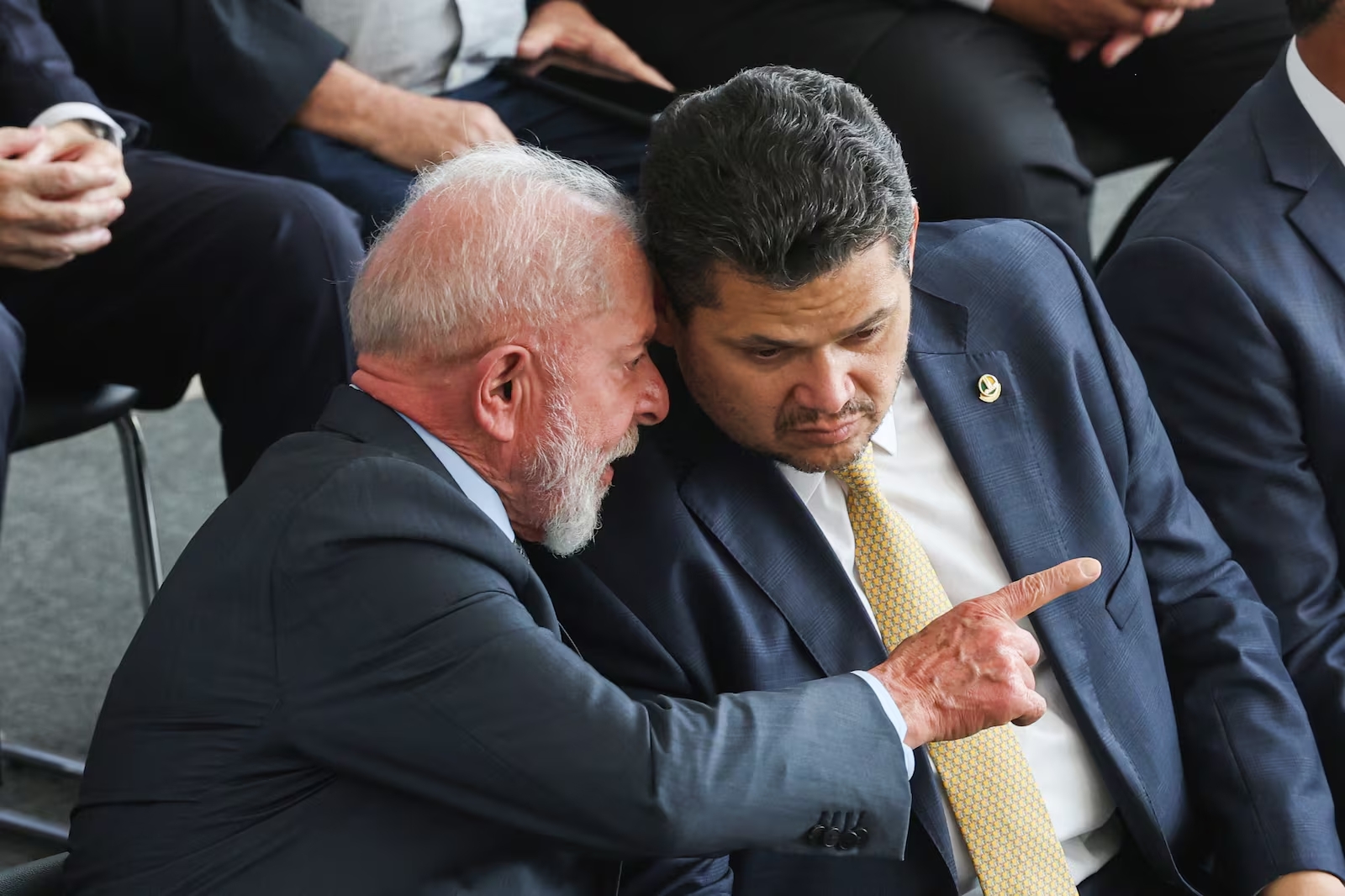 Crise entre Poderes se agrava, mas governo Lula precisa evitar isolamento no Congresso