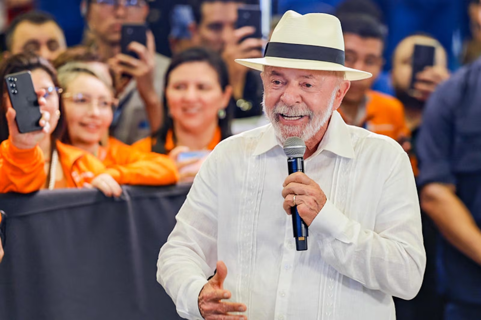 Em 10 anos, SUS atendeu 457 mil pacientes com mesmo tipo de câncer que Lula