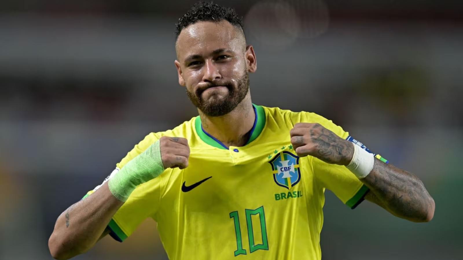 Com Rayan. Com esquema ofensivo, o mesmo usado contra o Haiti. E com Neymar pronto. O Brasil vai para cima da Escócia. Com o calor de 31 graus como aliado