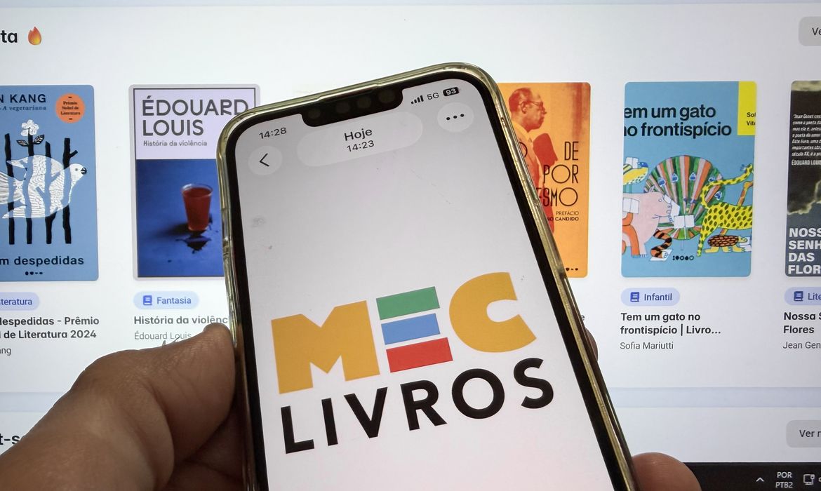 MEC Livros empresta mais de 3 mil títulos por dia; veja os mais lidos