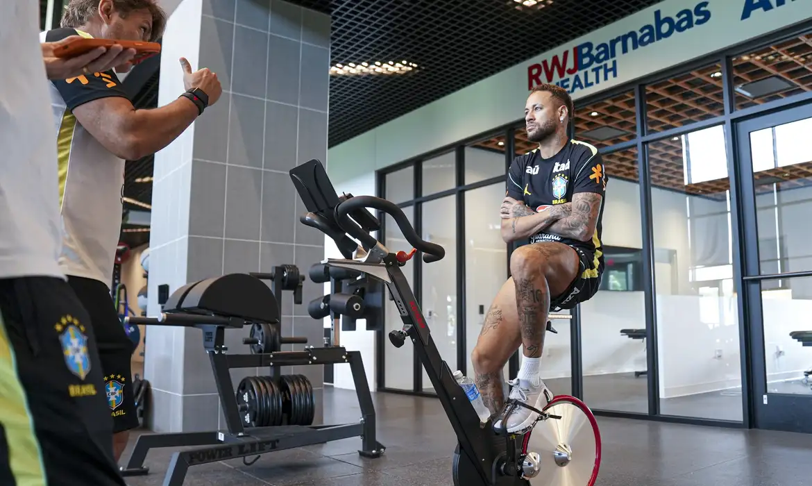 Copa do Mundo: exames de Neymar apontam ‘boa evolução’ , afirma CBF