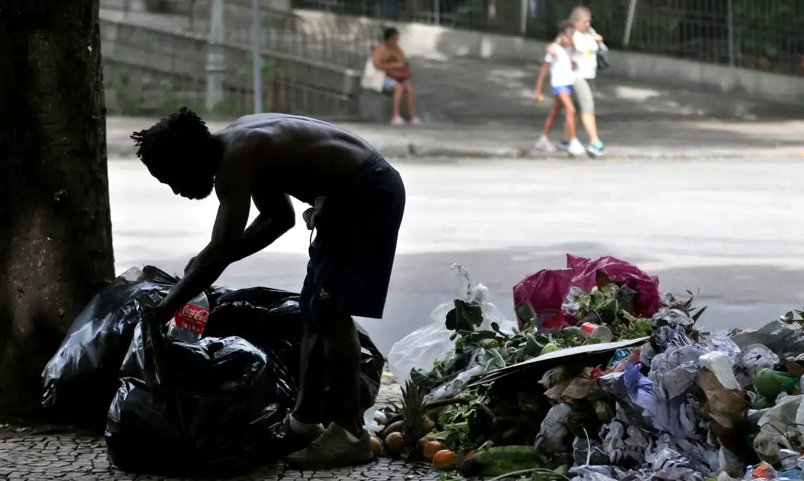 Brasil registrou 150 mil agressões contra população de rua em 10 anos