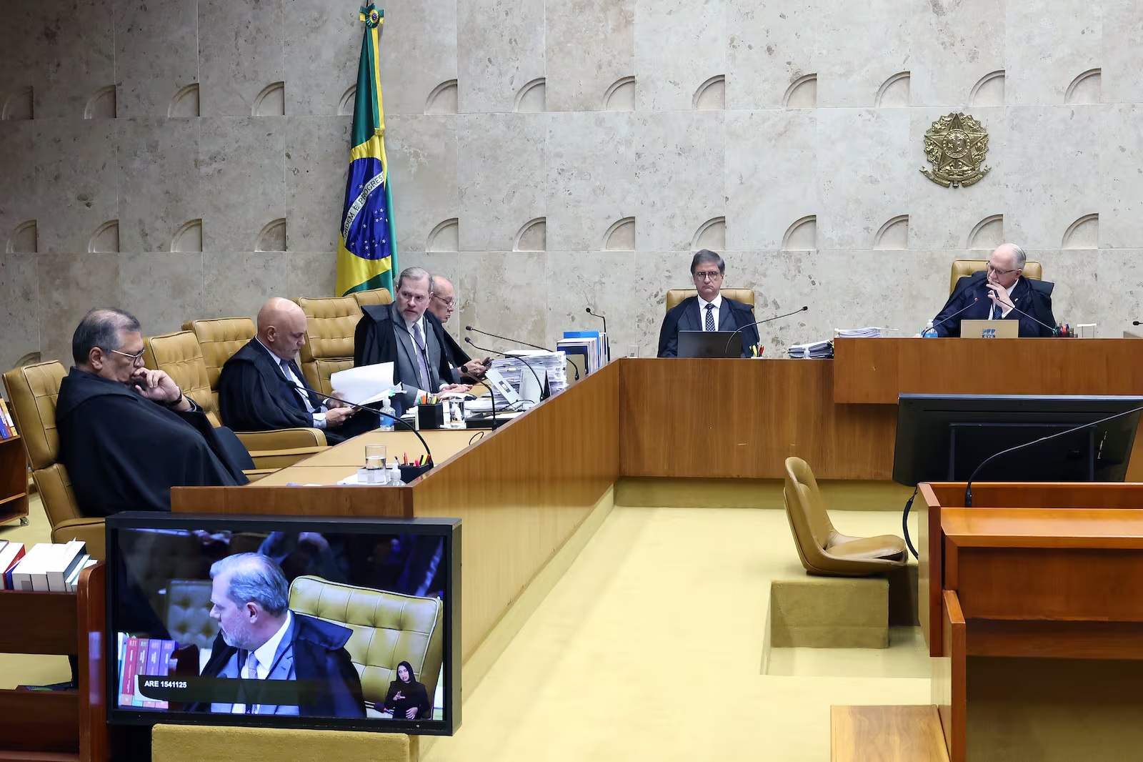 Caso Master e Bolsonaro fazem ministros abrirem mão de recesso no STF