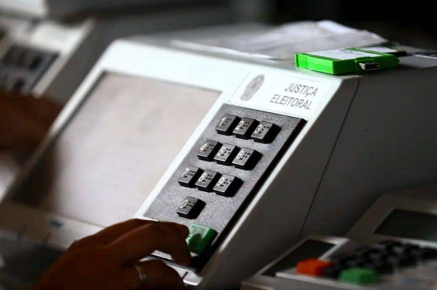 Abstenção eleitoral preocupa TSE e pode influenciar disputa presidencial de 2026