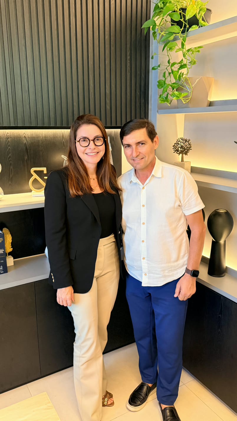 Encontro entre G Charles e Milena Galvão movimenta os bastidores da política de Currais Novos