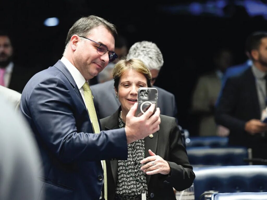 Tereza Cristina recusa convite para ser vice de Flávio Bolsonaro
