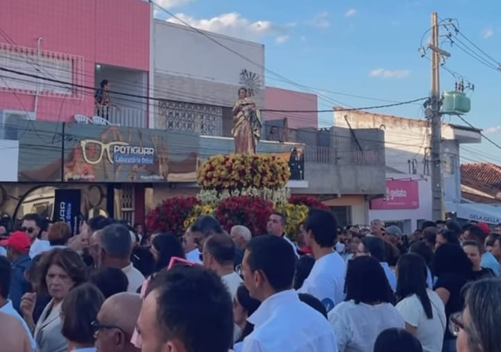 Procissão de Sant’Ana reúne fiéis e encerra festejos neste domingo em Currais Novos