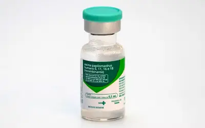 Ministério da Saúde estende campanha de vacinação contra HPV para jovens de 15 a 19 anos até o fim de 2026