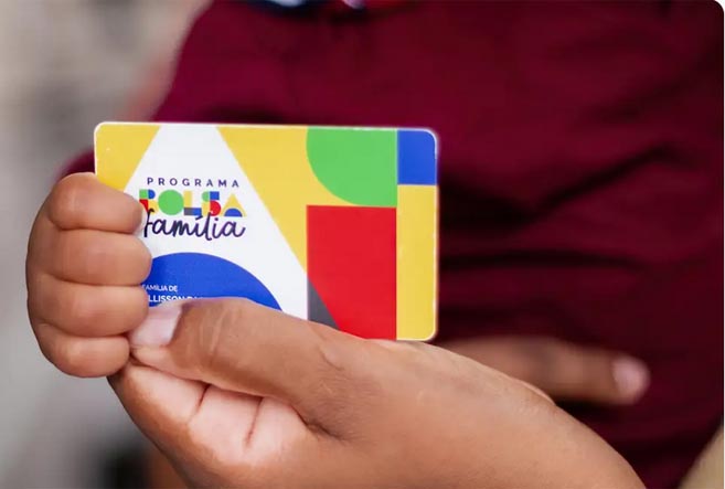 Caixa Econômica começa a pagar o Bolsa Família nesta segunda; confira calendário