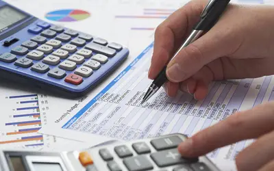 Inadimplência das empresas segue em nível recorde e dívidas alcançam R$ 229,9 bilhões