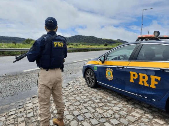 PRF prende foragido condenado por homicídio qualificado em Natal/RN