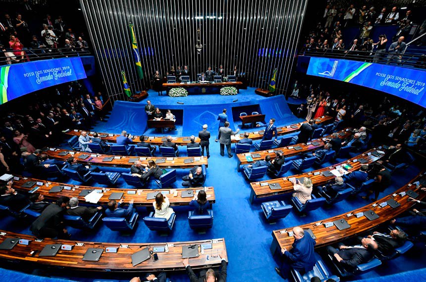Aumento de pena para violência sexual digital contra criança entra em análise no Senado