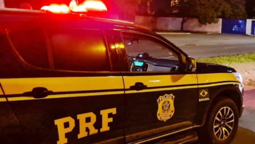 Motociclista de 21 anos morre após colisão com ônibus na BR-226, em Natal