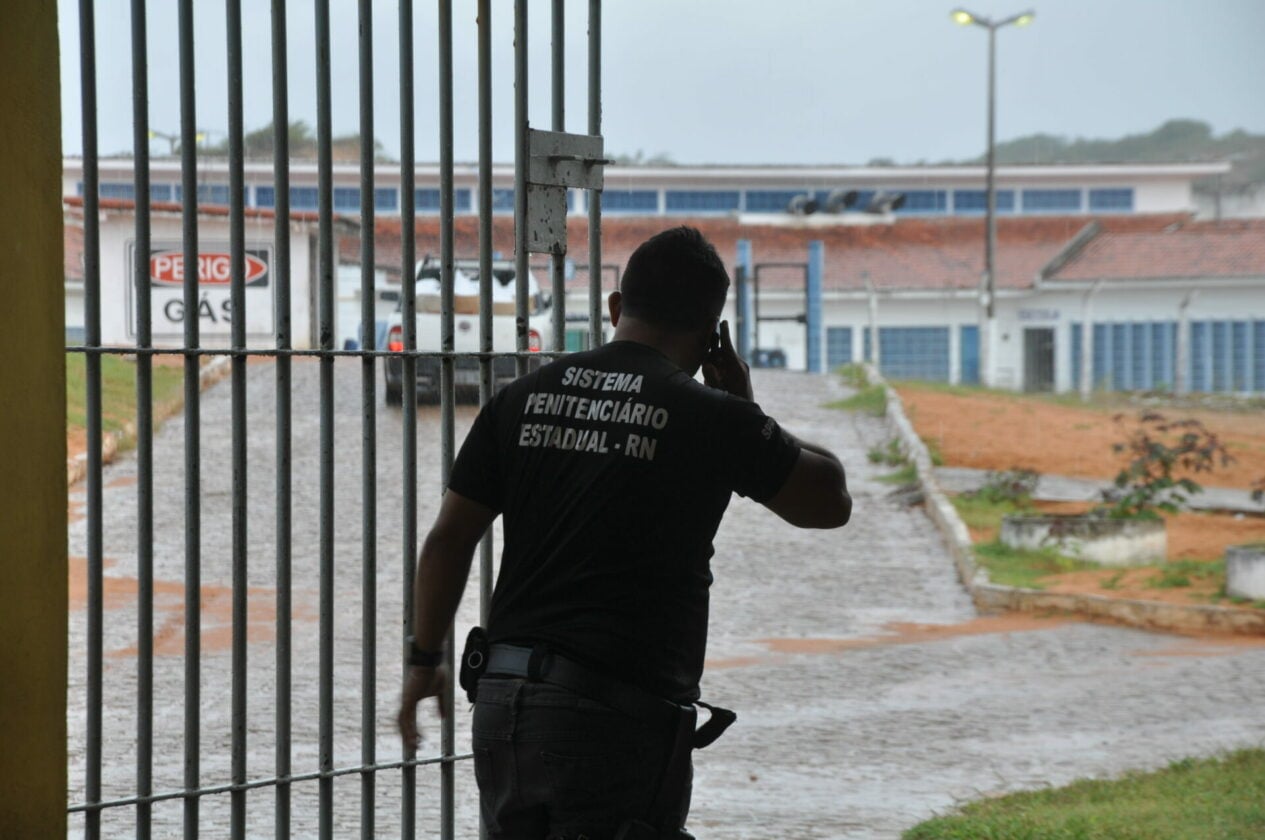 Quinto fugitivo da Penitenciária Rogério Coutinho Madruga é recapturado em Pernambuco