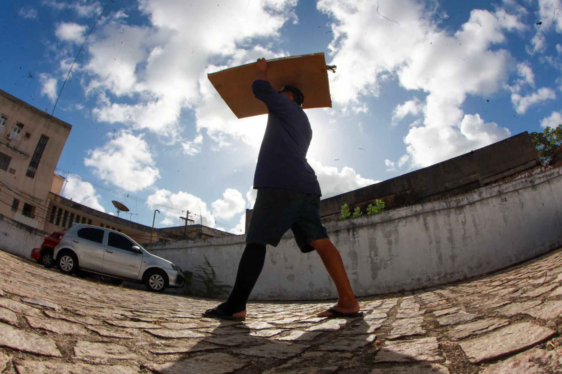 Inmet emite alerta de baixa umidade para 77 municípios do RN neste sábado