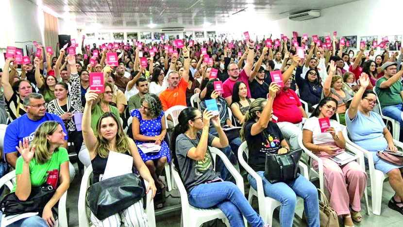 Professores de Natal anunciam greve por tempo indeterminado