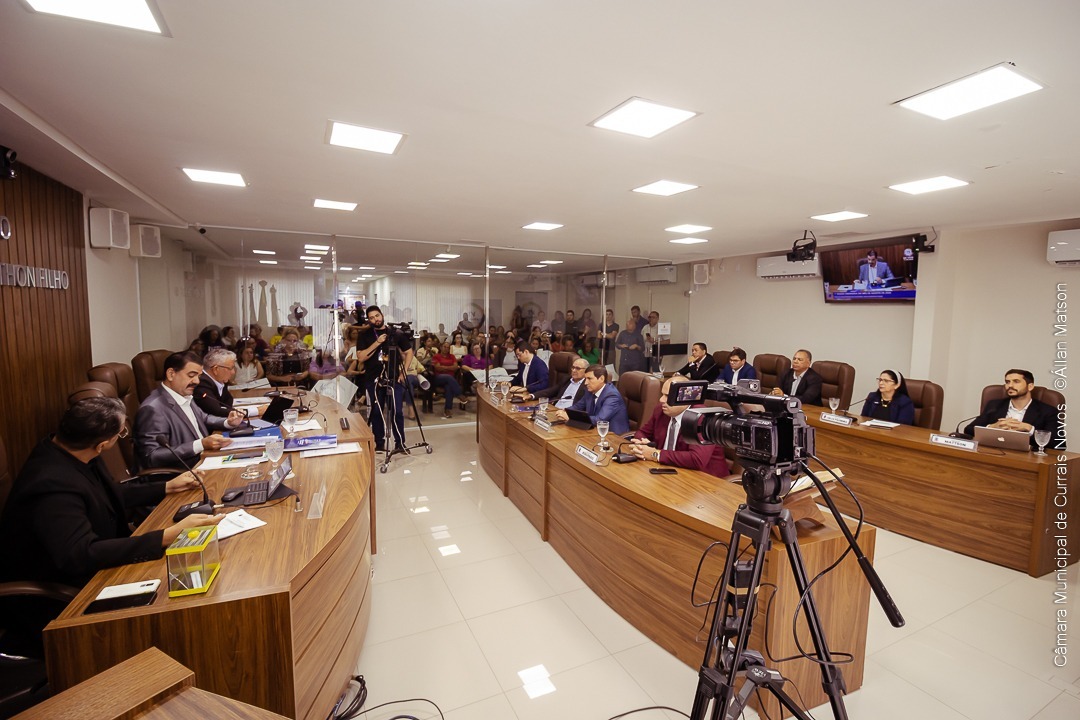 Plenário da Câmara de Currais Novos aceita denúncia contra vereador e sorteia Comissão Especial que vai atuar no caso