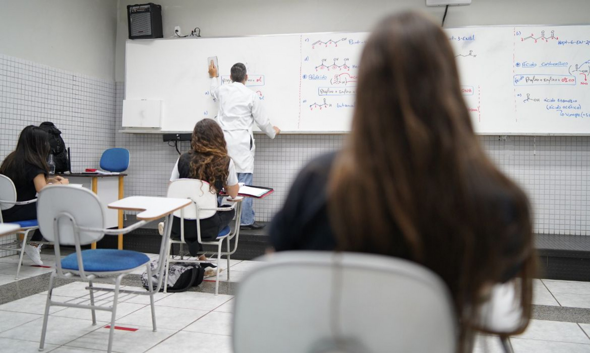 Escolas particulares planejam reajustes de até 11% para o próximo ano