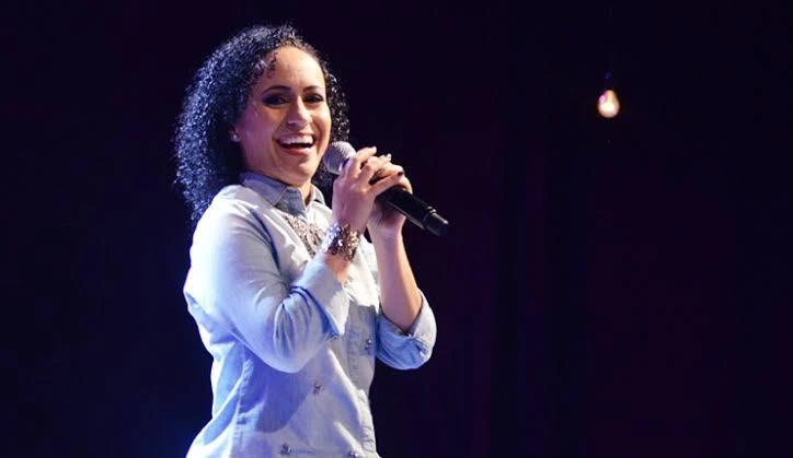 Ana Lúcia da Canção Nova em Acari: presença confirmada no Pavilhão Cultural da Festa de Agosto