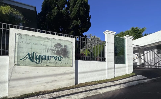 Mansão frequentada por Lulinha teve aluguel assinado por testemunha da Lava-Jato