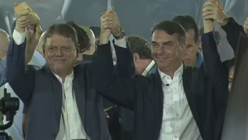 Com presença de Flávio Bolsonaro, Republicanos lança Tarcísio de Freitas como candidato ao governo de São Paulo