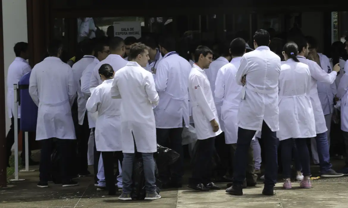 Prazo para recursos do Enamed 2026 e Revalida 2026/2 vai até quinta