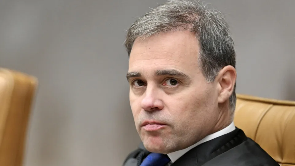 Mendonça diz ter sido monitorado pela PF, mas decisão não aponta vigilância nem espionagem