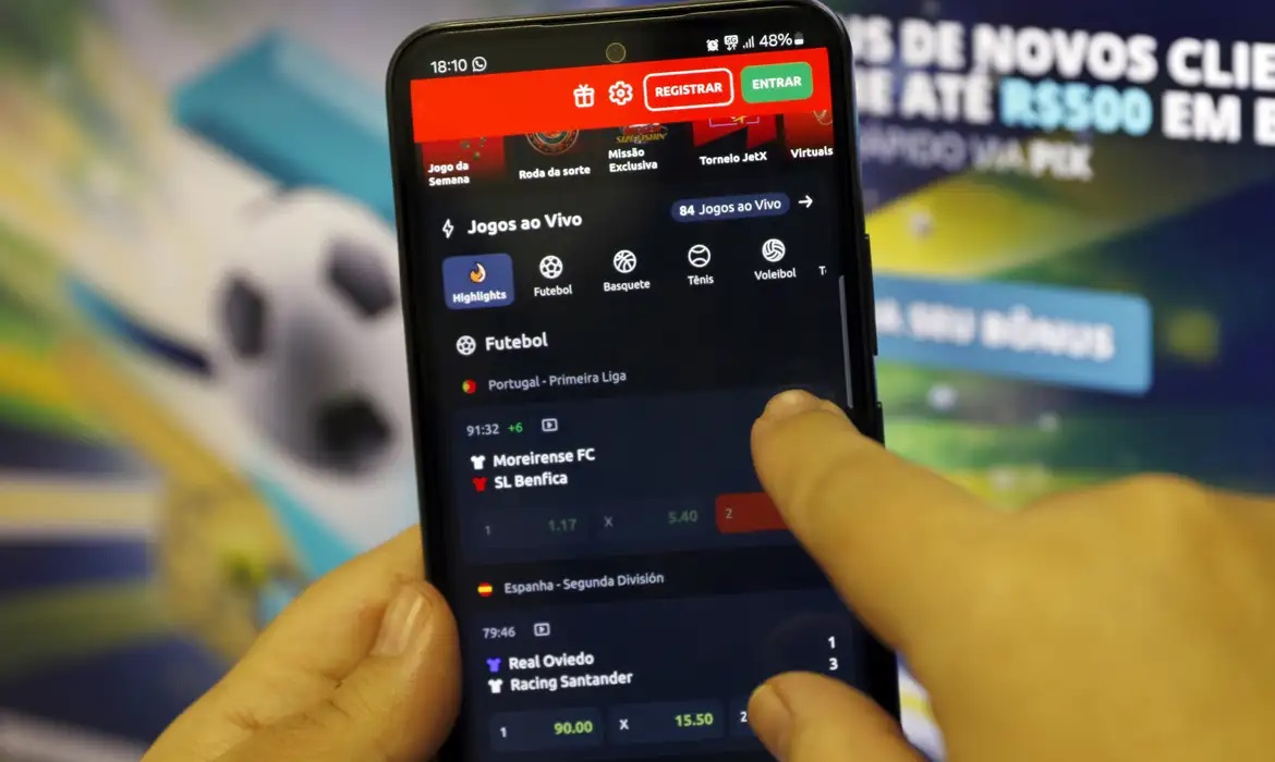 Usuários de bets têm até 23h59 desta segunda para retirar saldo das plataformas