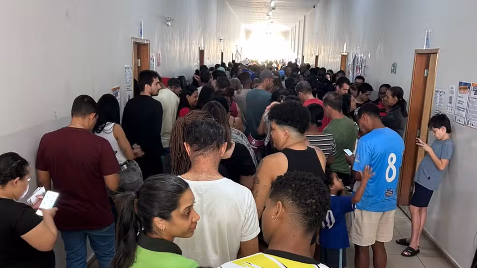 Lentidão no voto: eleitores que estiverem na fila às 17h ainda têm direito de votar