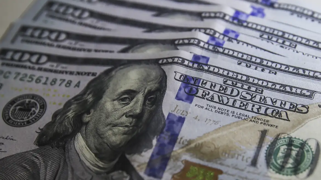 Após reeleição de Lula, Bolsa cai 13,88% e dólar fecha a R$ 5,40