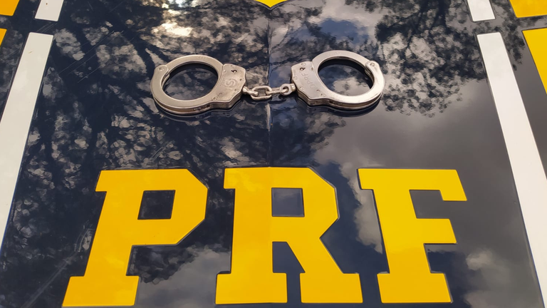 PRF prende dois homens por lesão corporal e importunação sexual na Região Metropolitana