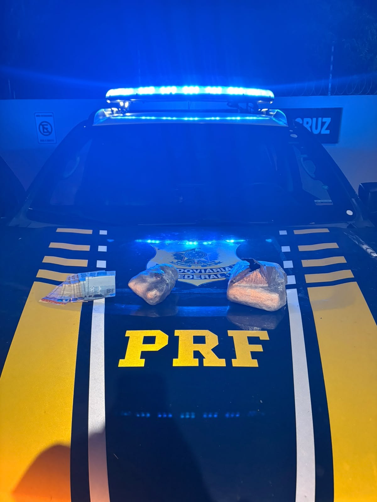 PRF apreende mais de 500g de skunk e prende dupla após tentativa de fuga em Santa Cruz/RN