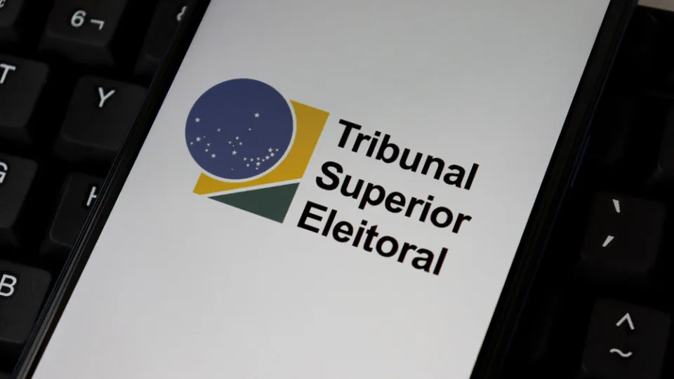 Ministros veem erros do TSE e do STF sobre prorrogação e esperam contestações, mas descartam anular eleição